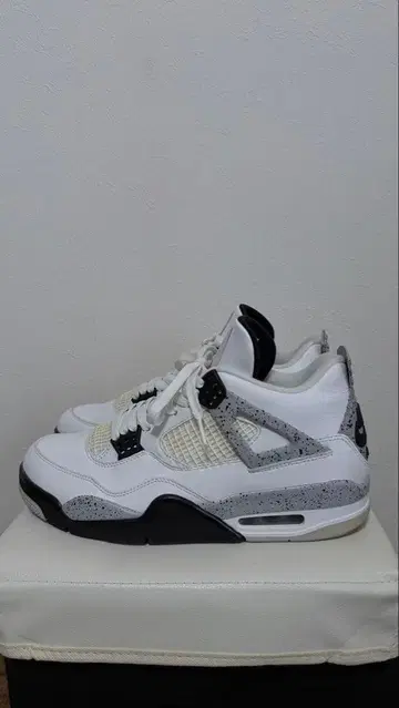 JORDAN 4 RETRO OG WHITE CEMENT 28.0cm