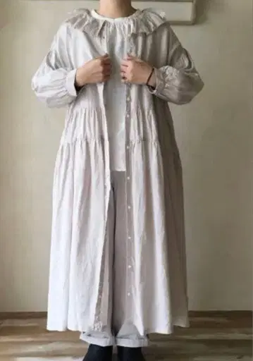 네스트로브 린넨 원피스 새상품급