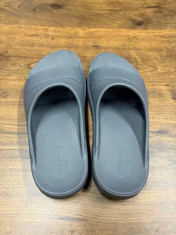 OOFOS OOahh 리커버리 샌들 그레이