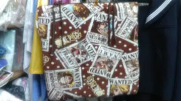 ONE PIECE 원피스 사각 방석 끈 포함 브라운 얇은 루피 깨끗함