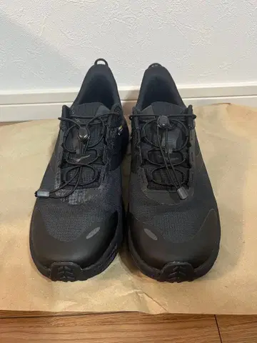 HOKA TRANSPORT2 27.5cm