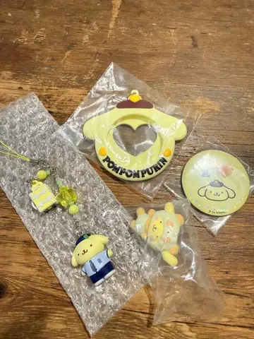 산리오 폼폼푸딩 캔뱃지&커버 키링 플로키 마스코트