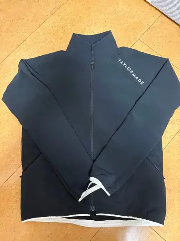 곧 게재 종료 TaylorMade 자켓 블랙 S 사이즈
