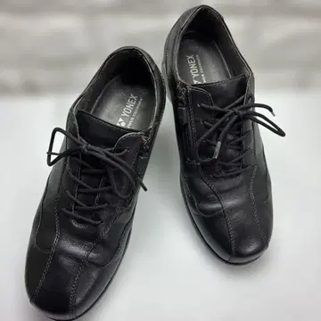 요넥스 파워 쿠션 스니커즈 블랙 24.0cm 3.5E