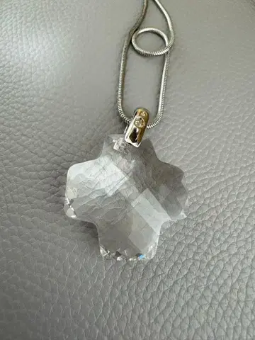 [ 새상품급 ] SWAROVSKI 스와로브스키 크리스탈 크로스 목걸이