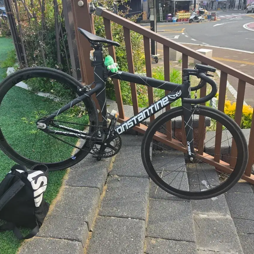コンスタンティン ピクシー 自転車ブラック