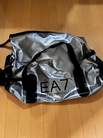 EA7 EMPORIO ARMANI 더플백 실버