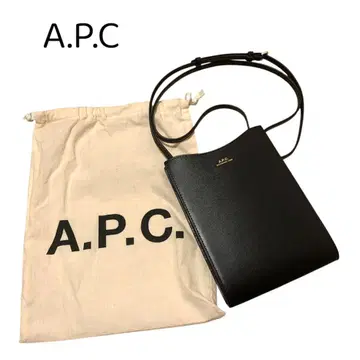 미사용 새상품 A.P.C 제이미 넥 파우치 블랙 검정