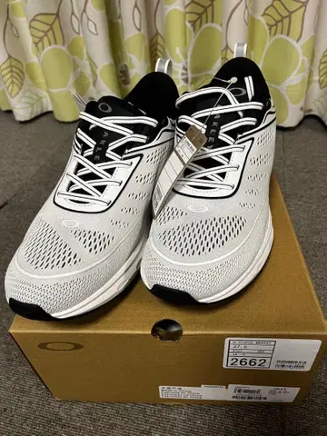 오클리 OAKLEY 스니커즈 SPUR OS 27.5cm