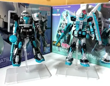 반다이 RX-78-2 건담 MS-06S 자쿠II 하츠네 미쿠 Ver.
