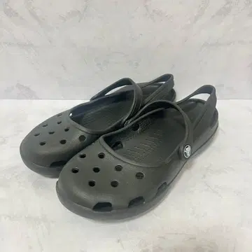 새상품급 Crocs 샤이나 멜리 제인 W7 23cm 블랙 플랫 샌들