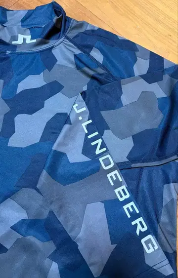 J.LINDEBERG 카모플라주 패턴 긴팔 셔츠 모크넥