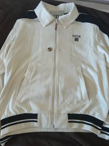 SATUR 트랙 자켓 화이트 블랙