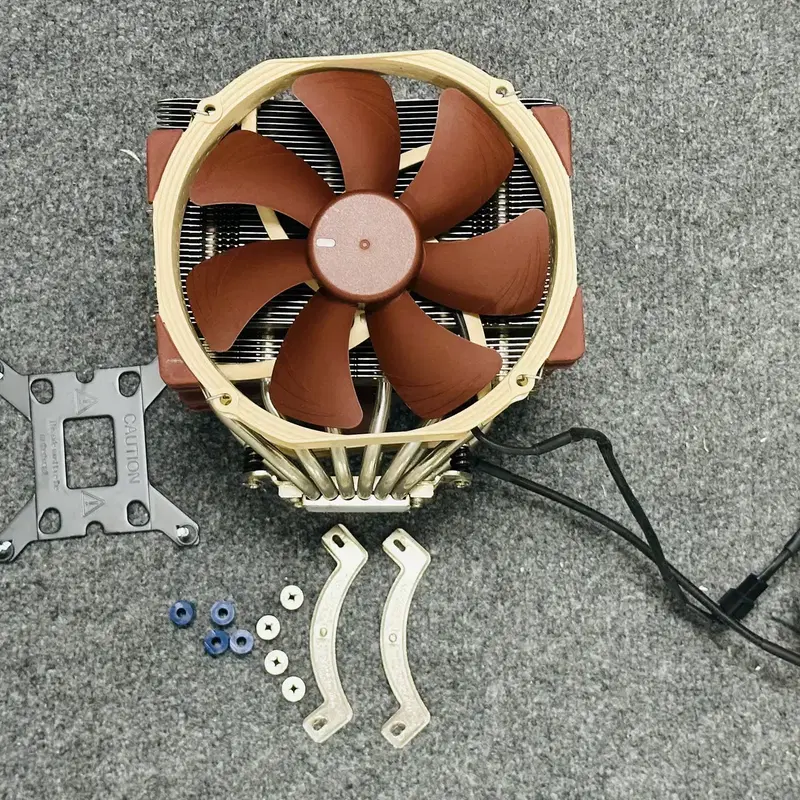 녹투아 NH-D15 CPU 공랭쿨러 팝니다