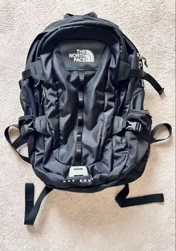 THE NORTH FACE HOT SHOT 백팩