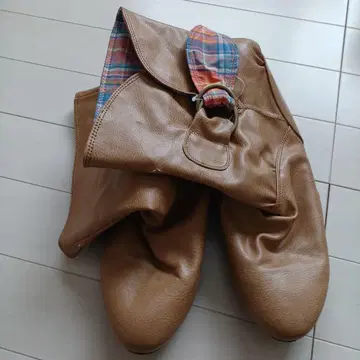 접이식 체크 무늬 롱 부츠 브라운