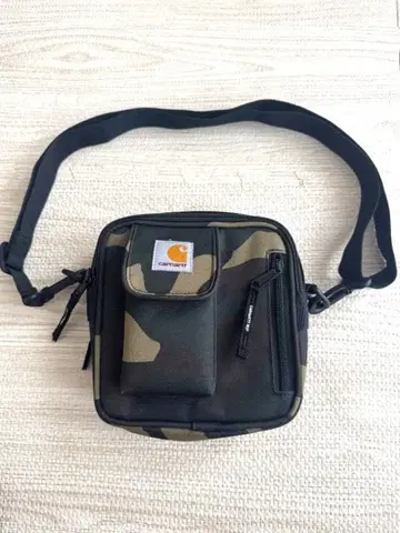 Carhartt WIP 숄더백 카모플라주 패턴