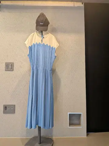 프랑스 빈티지 원피스 스카이블루 x 화이트 빈티지 구제 의류