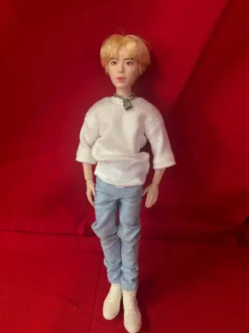 Mattel BTS JIN 진 인형 마텔 옷 갈아입기 인형 공식
