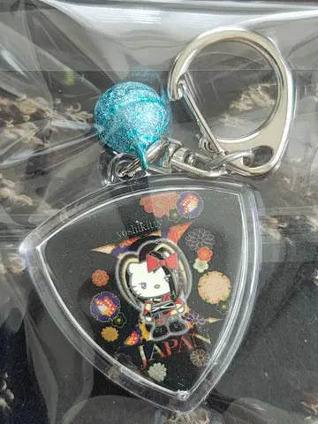 미사용 새상품 yoshikitty 아크릴 키링 기타 피크형
