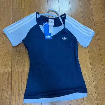 adidas VINTAGE TEE 반팔 티셔츠 XS