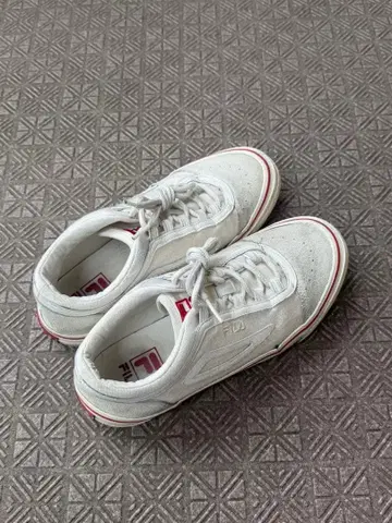 FILA 클래식 보더 24cm (박스 있음)
