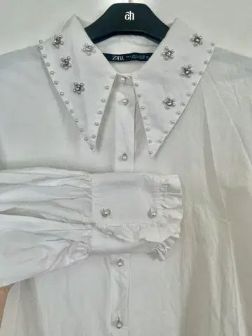 ZARA 비쥬 옷깃 화이트 긴팔 셔츠 [ L ]