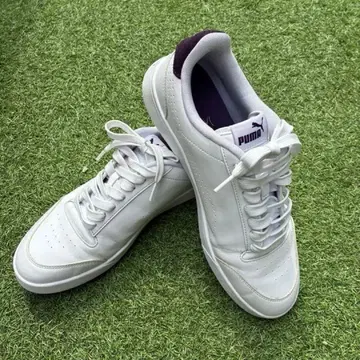 스니커즈 PUMA 27.5 화이트 새상품급입니다