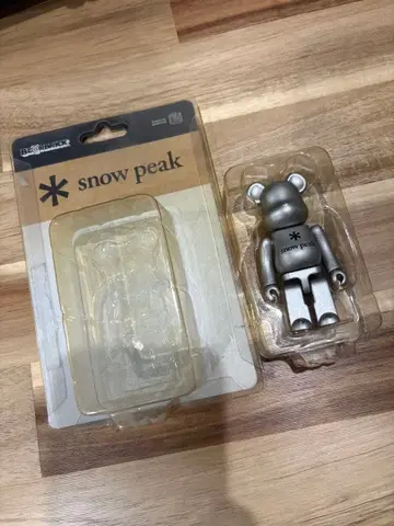 BE@RBRICK snow peak 베어브릭