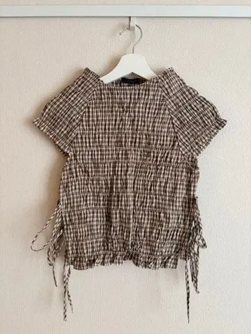 ZARA 체크 무늬 셔링 반팔 상의