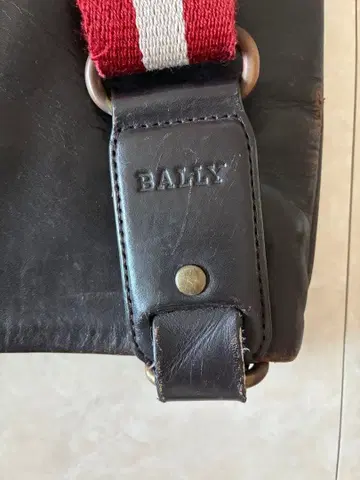 BALLY 가죽 숄더백