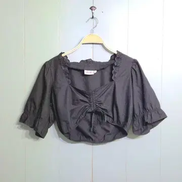 로리안 블랙 숏 기장 반소매 블라우스 레이스 리본 유로 빈티지