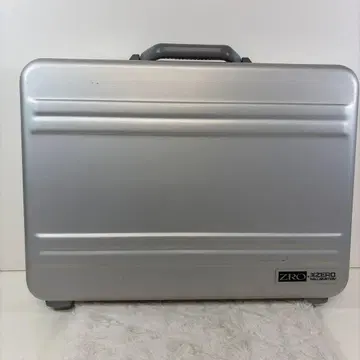 ZERO HALLIBURTON 아타셰 케이스