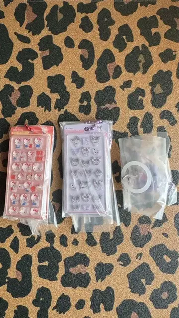 산리오 본드롭참 크리스탈 메지루시 액세서리 키티 쿠로미