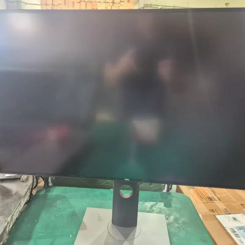 DELL 울트라샤프 U3219q 4k uhd 판매합니다