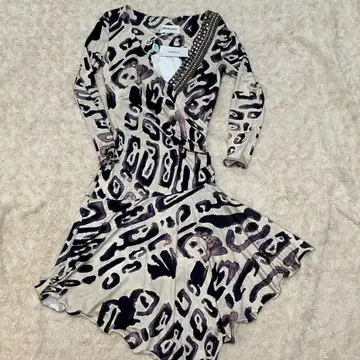 EmilioPucci 에밀리오 푸치 새상품 원피스 7부 소매 38 사이즈