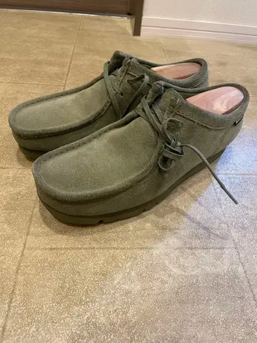 클락스 왈라비 카키 고어텍스