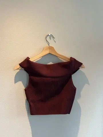 ARITZIA 오프숄더 상의 S