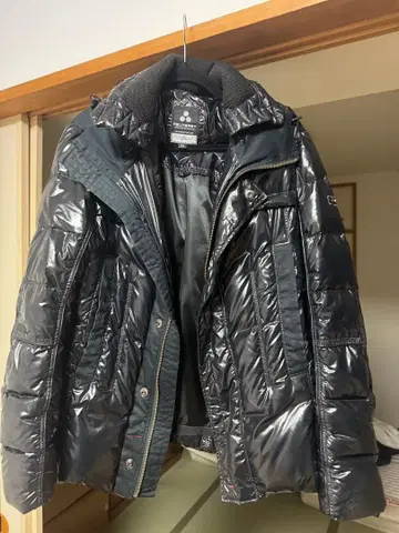 PEUTEREY 다운 자켓 블랙
