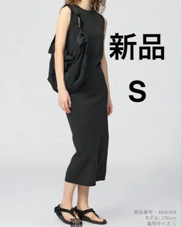 새상품 UNIQLO U 3D 코튼 니트 원피스/슬리브리스 S 블랙