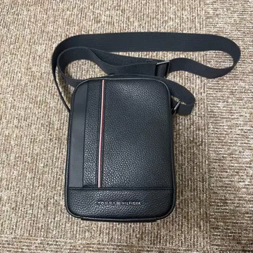 TOMMY HILFIGER 숄더백 블랙