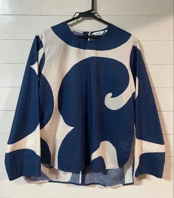 Marimekko 마리메꼬 곡선 패턴 상의 풀오버
