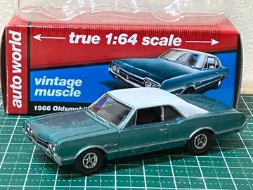 1/64 오토 월드 1966년식 올즈모빌 442