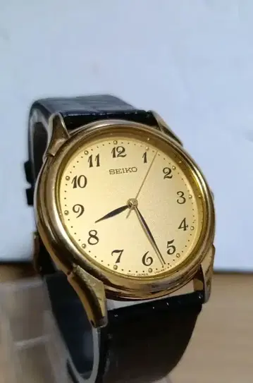 SEIKO 세이코 남성용 쿼츠 시계 배터리 포함 작동품