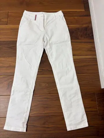 TOMMY HILFIGER 화이트 팬츠