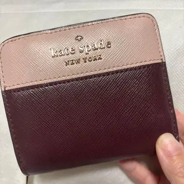 kate spade NEW YORK 이단 접이식 지갑 바이컬러