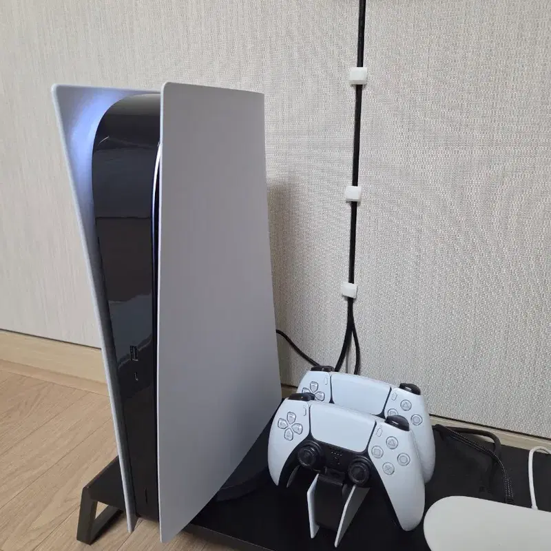 ps5 플스5 디지털 + SSD 980 2TB + 컨트롤러 + 무선충전기