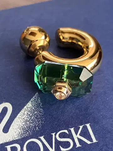 SWAROVSKI 스와로브스키 귀걸이 [ 한쪽 귀용 ] 골드 그린