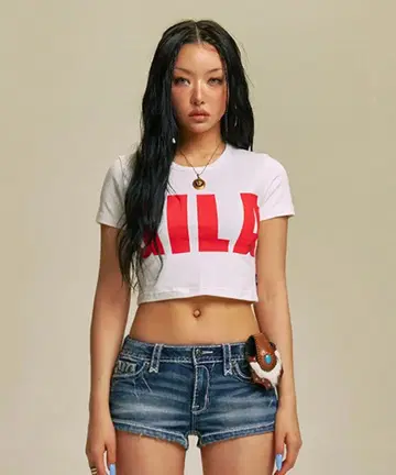 GILA 크롭 기장 반팔 티셔츠 화이트