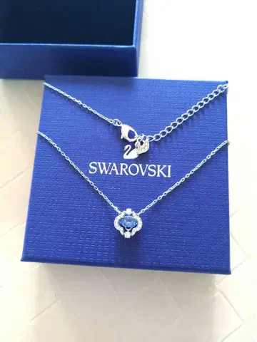 스와로브스키 새상품입니다 Una 목걸이 Swarovski